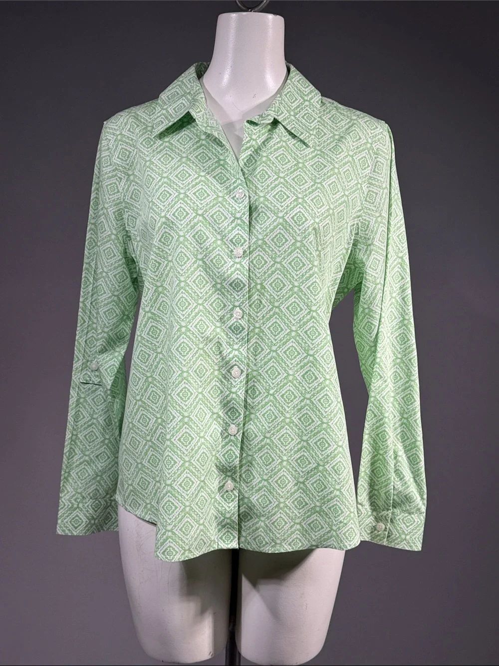 Chico's Light Green Geometric Button-Down Shirt (rack7)